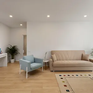 Athina Bucureşti